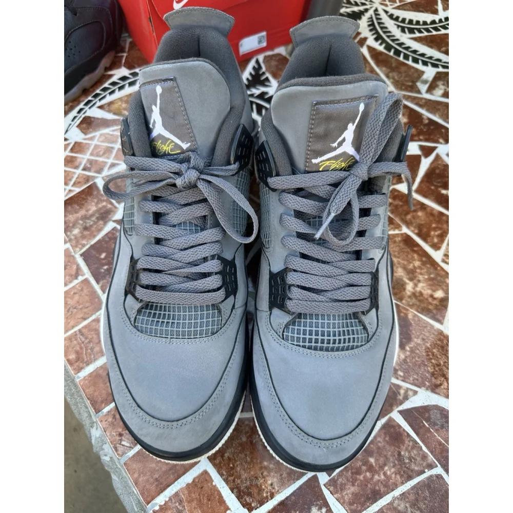 retro 4 size 13 cool grey 308497-007 used great condition